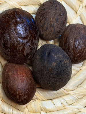 9 noix de muscade de Madagascar